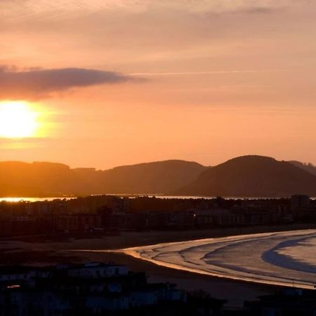 Reformado, A 2Min De Playa, En La Mejor Zona. Apartment Ларедо Екстериор снимка